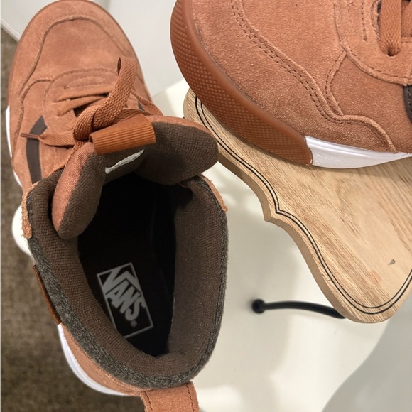 Vans Brown High-Top Sneakers with Suede Finish - Picture 5 of 6